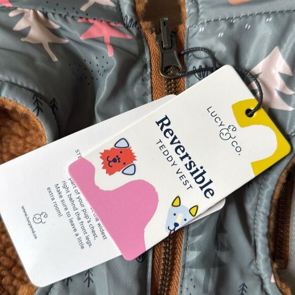 Lucy & Co Take A Hike Reversible Teddy Vest Large Nwt - Picture 3 of 4